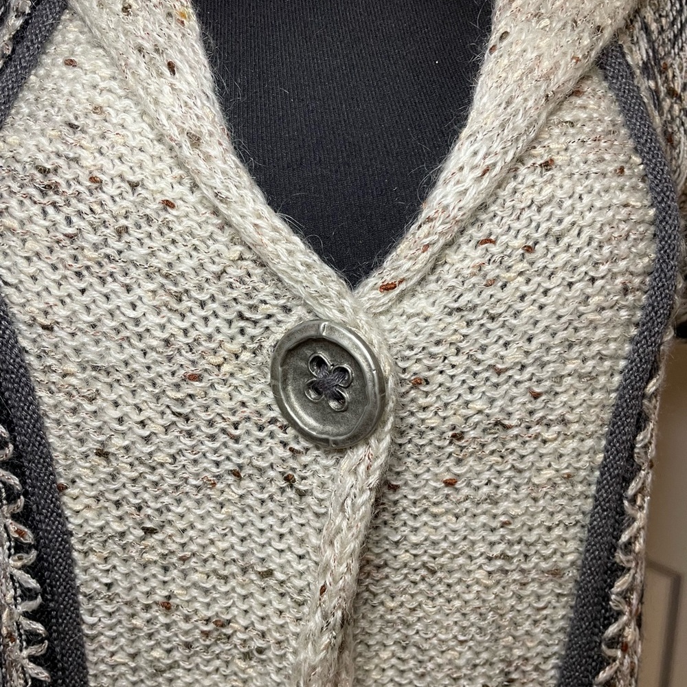 One Button Cardigan - Picture 2 of 5